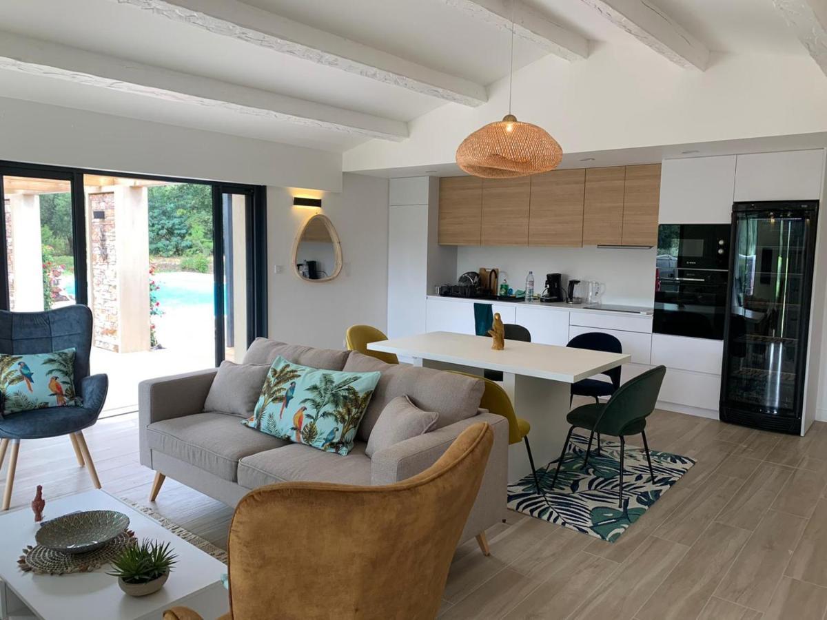 Magnifique Villa Avec Piscine Au Coeur Des Vignes Коголин Экстерьер фото